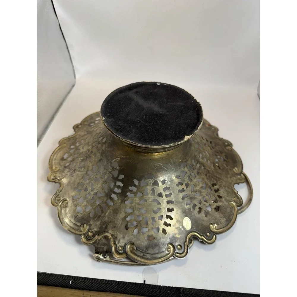 Vintage‎ Silver Plated Pedestal Basket w Handle Hong Kong Decorative